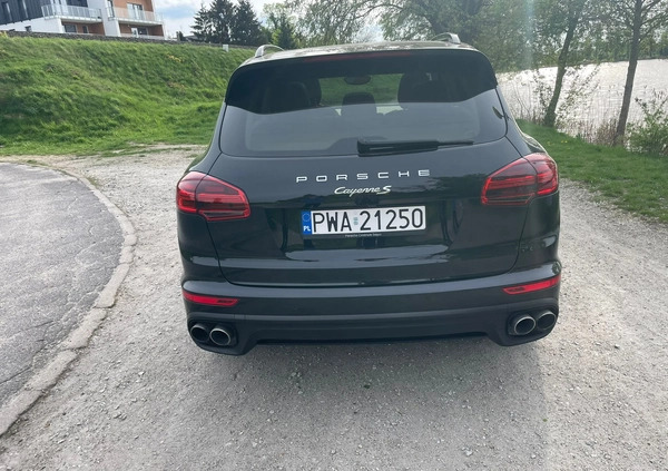 Porsche Cayenne cena 176000 przebieg: 122000, rok produkcji 2016 z Wągrowiec małe 466